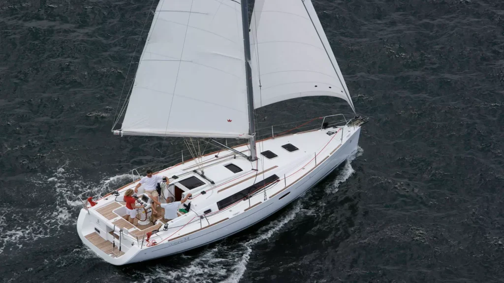 33-foot sailboat charter in Fernandina Beach under full sail