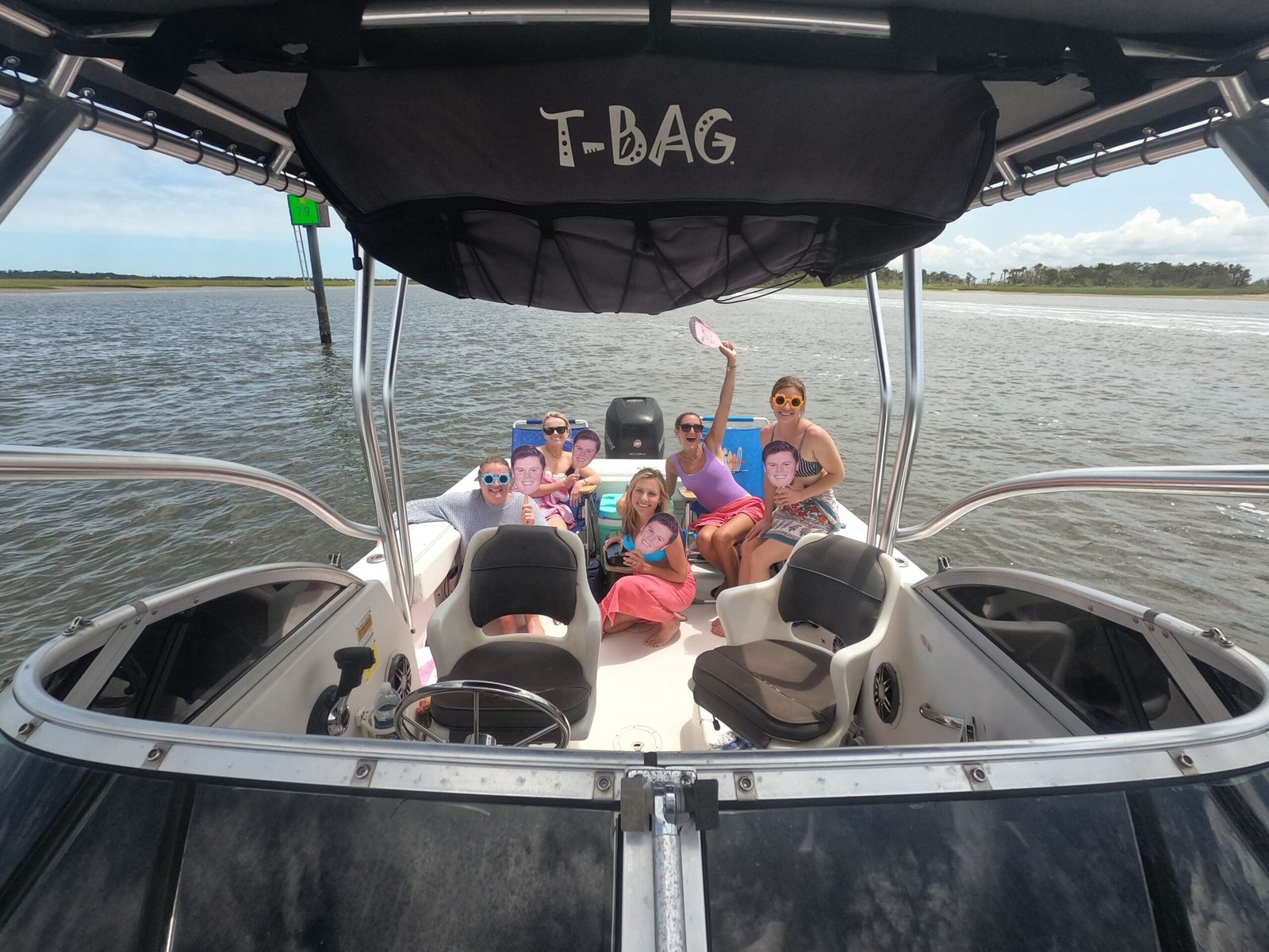 25 foot Powerboat