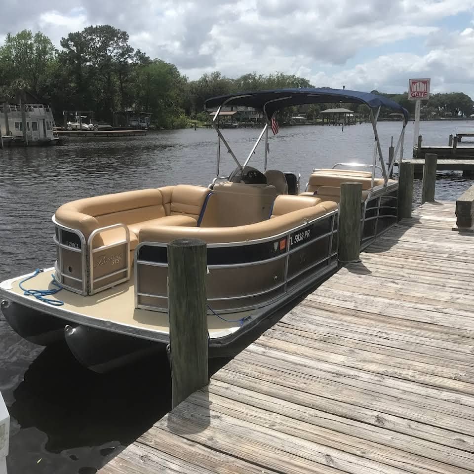 27 foot pontoon